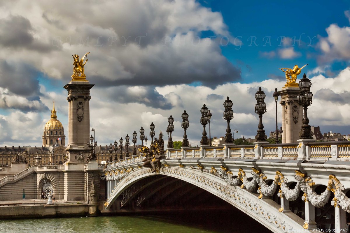 Paris 
Pont Alexandre III
Canon EOS 5D Mark IV 
#paris #paris2024 #visitparis #ExploreFrance #francemagique #canon #canonphotography  #jmlpyt #photography #pont #AelxandreIII
