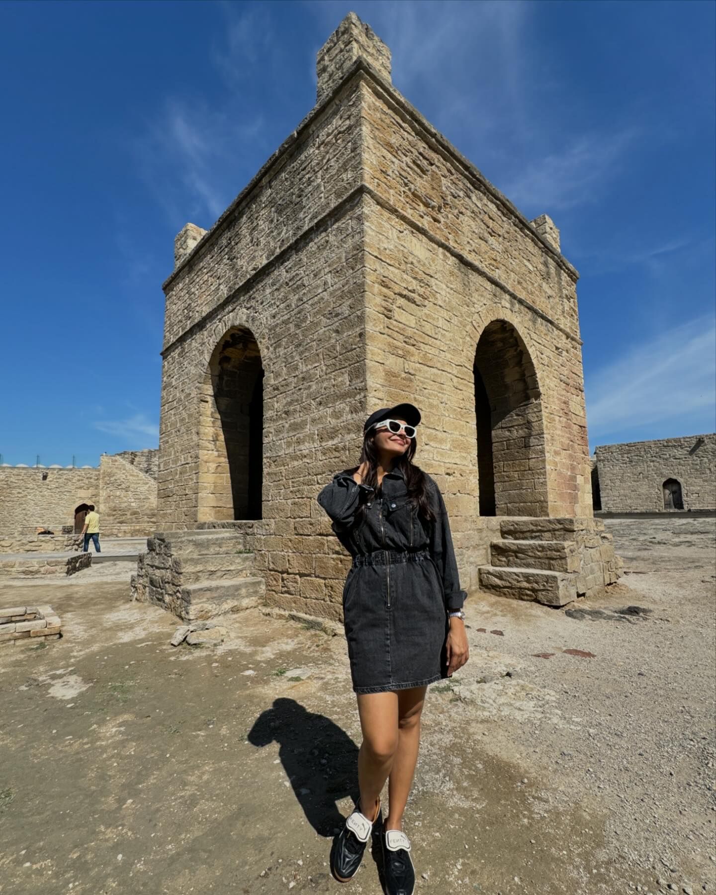 GNcHosta0AA-wbq?format=jpg&name=large