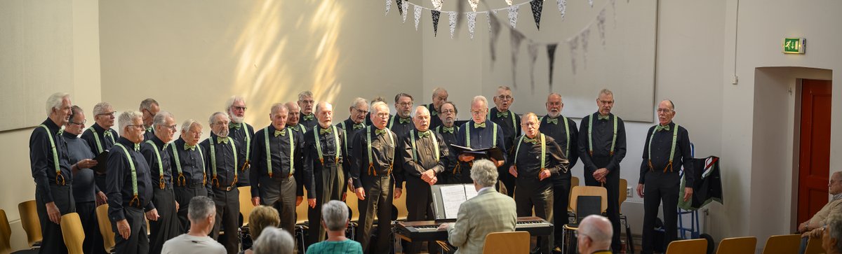 Afgelopen zaterdag heeft ons koor een succesvolle open repetitie gehouden in de Agnietenkapel in de Goudse binnenstad. Die dag is door onze nieuwe huisfotograaf, oud-koorlid Chris Groesser, vastgelegd in een mooie serie foto's.