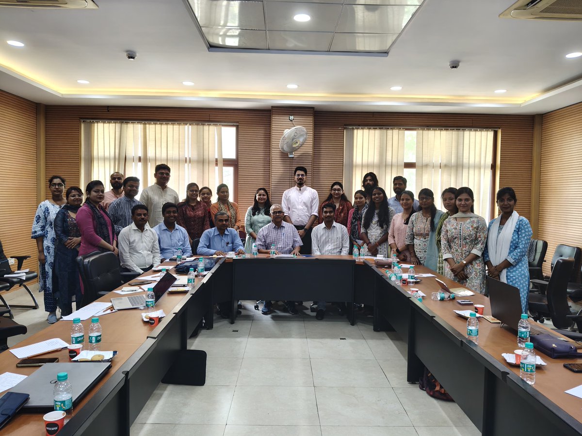 Part 2 of the orientation program for second batch of the 2023 'Teach For BHU' fellows. Fellows were imparted training on various aspects key to achieve excellence in teaching and becoming a skilled teaching professional. #BHU #BanarasHinduUniversity @VCofficeBHU