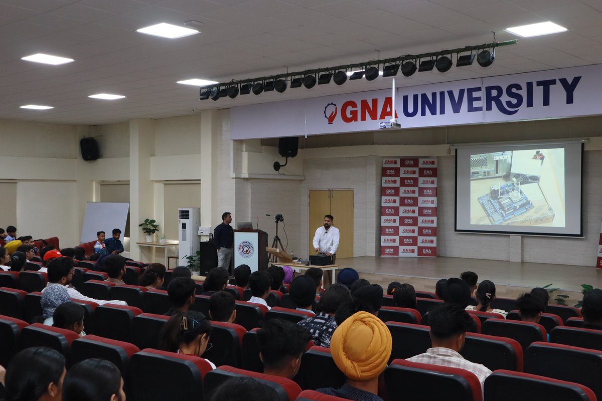 GnaUniversity's tweet image. An exhilarating PC Assembly and Troubleshooting Workshop, where students unravel the mysteries behind the machines that power our digital world!

#gna #university #computationalsciences #technology #workshop #students #digitalworld #machines #hardware #system