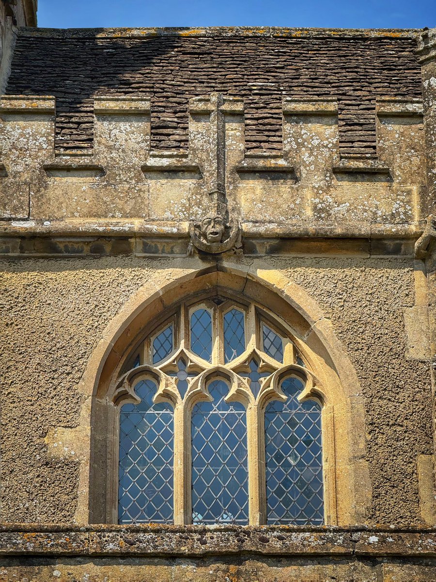 The famous Medieval Moon Monkey at St Cyriac, Lacock 🥸 Zoom in for a better look 🔎🐵🌙 #MedievalMoonMonkeyMonday