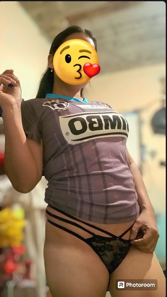 Estoy muy caliente por qué ganaron mis rayados alguna parejita para festejar😈🔥