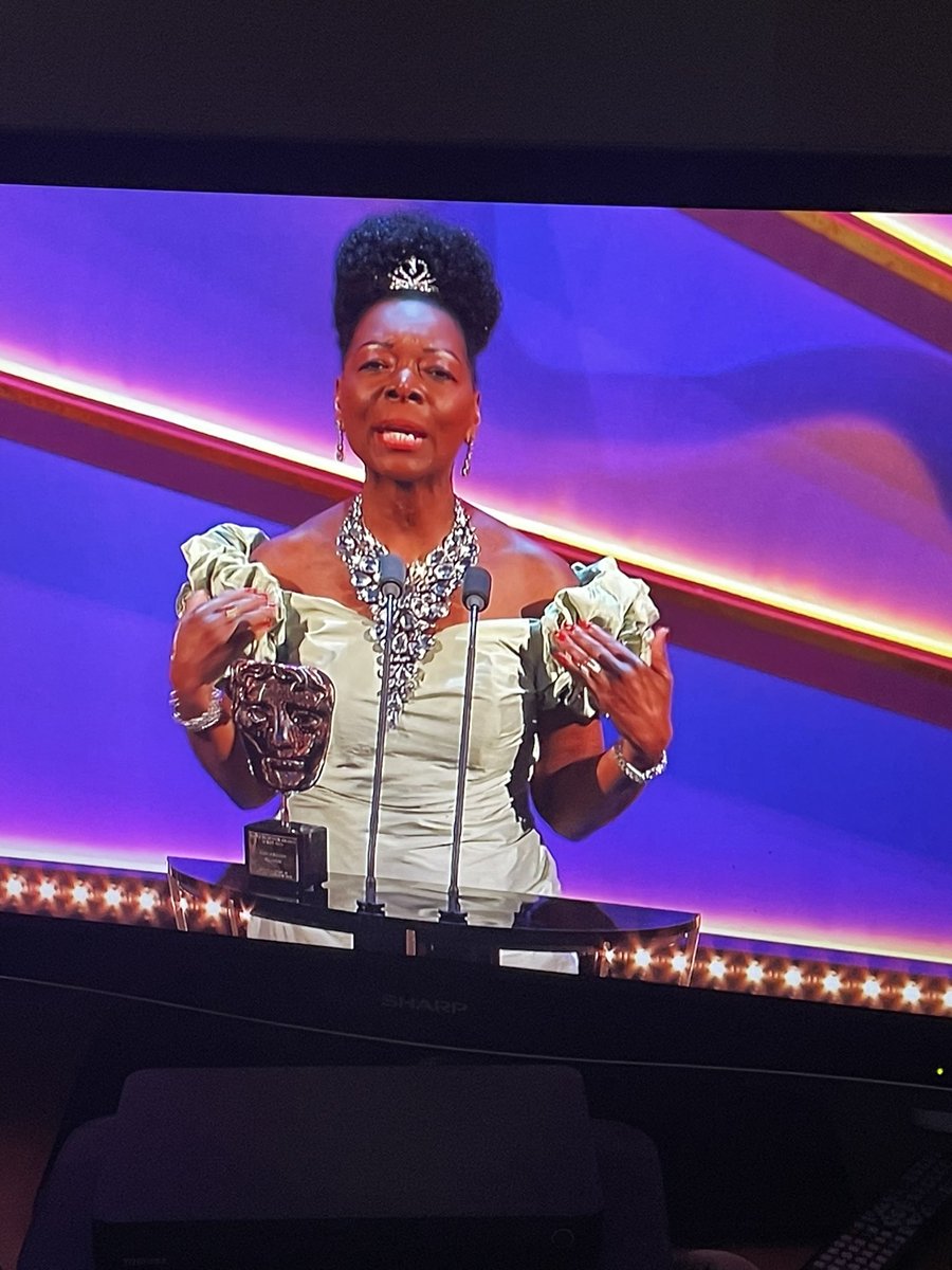 Loving Baroness Fluella Benjamin’s style at BAFTA’s last night. Recognition of her work promoting diversity and children’s education.