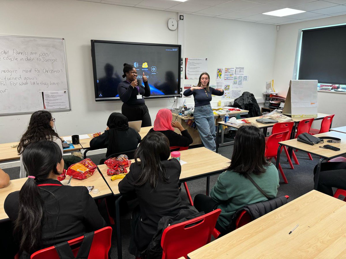 Today we are excited to welcome @4youngminds to our mother and daughter afterschool group to have an honest and open discussion about young people’s mental health and the things that worry them and cause concern. #MentalHealth #YoungPeople #Community