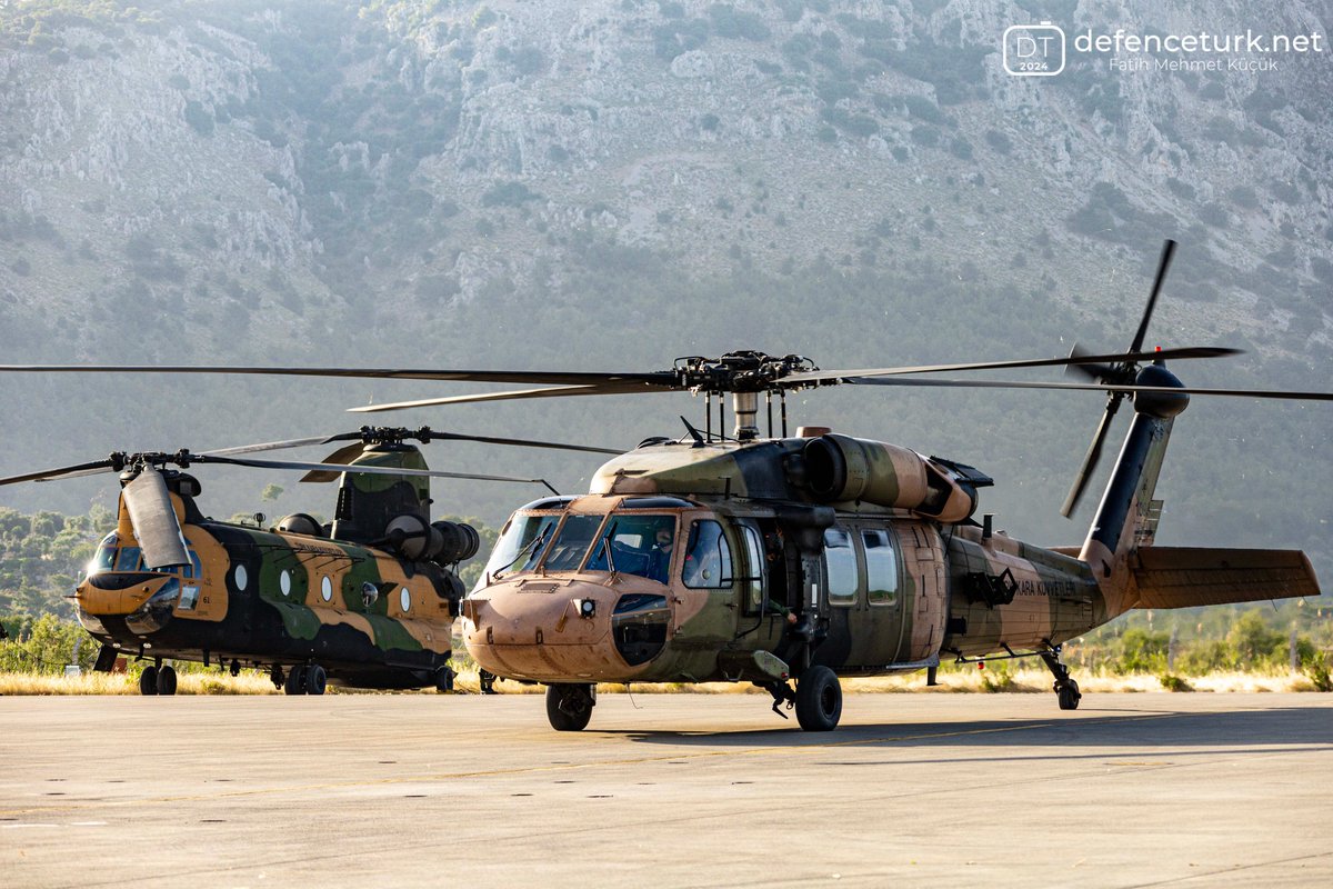 Ordunun yükünü sırtlayan cefakarlar...
Kara Kuvvetleri Komutanlığına ait Sikorsky S-70 Black Hawk ve CH-47F Chinook helikopterleri.