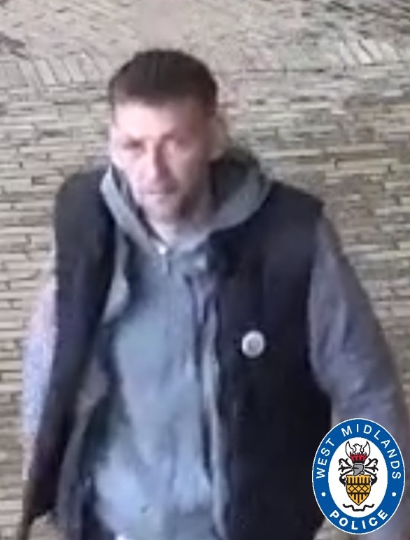 #APPEAL | We want to speak to this man after the Naiad Statue in Coventry city centre was vandalised. The statue was damaged and moved from its plinth in Upper Precinct location at around 12.30pm on 24 April. Contact us via Live Chat, or by calling 101, and quote 20/437586/24.