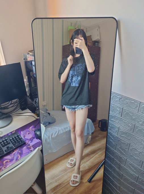 刚才穿这个去拿快递被搭讪 #伪娘 #女装子 #男の娘 #成都伪娘 #重庆伪娘 #crossdress https://t.co/F8FlbWdPrf<a href="/tag/%E4%BC%AA%E5%A8%98"class="tags">#伪娘</a><a href="/tag/%E5%A5%B3%E8%A3%85%E5%AD%90"class="tags">#女装子</a><a href="/tag/%E7%94%B7%E3%81%AE%E5%A8%98"class="tags">#男の娘</a><a href="/tag/%E6%88%90%E9%83%BD%E4%BC%AA%E5%A8%98"class="tags">#成都伪娘</a><a href="/tag/%E9%87%8D%E5%BA%86%E4%BC%AA%E5%A8%98"class="tags">#重庆伪娘</a><a href="/tag/crossdress"class="tags">#crossdress</a>