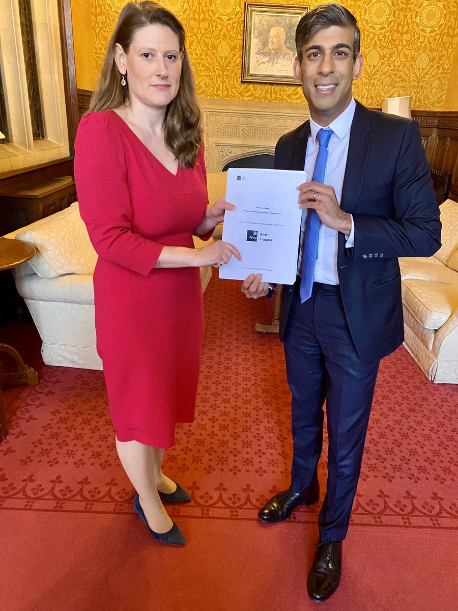 I have presented the Prime Minister @RishiSunak with his copy of our Birth Trauma Inquiry report and I call on the Government to implement our recommendations in full so that all mums get the after care they need in 🇬🇧. #BirthTraumaInquiry