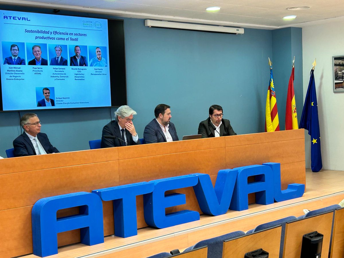 GreeneWaste's tweet photo. El viernes participamos en una jornada sobre eficiencia y valorización textil en #ATEVAL (@ateval) que contó con la asistencia de @JosVicenteSerna, el presidente del @EnergiaComVal Ricardo Romaguera Faura y el secretario autonómico @felipejcarrasco
#energiateval https://t.co/E7GWAKIyle