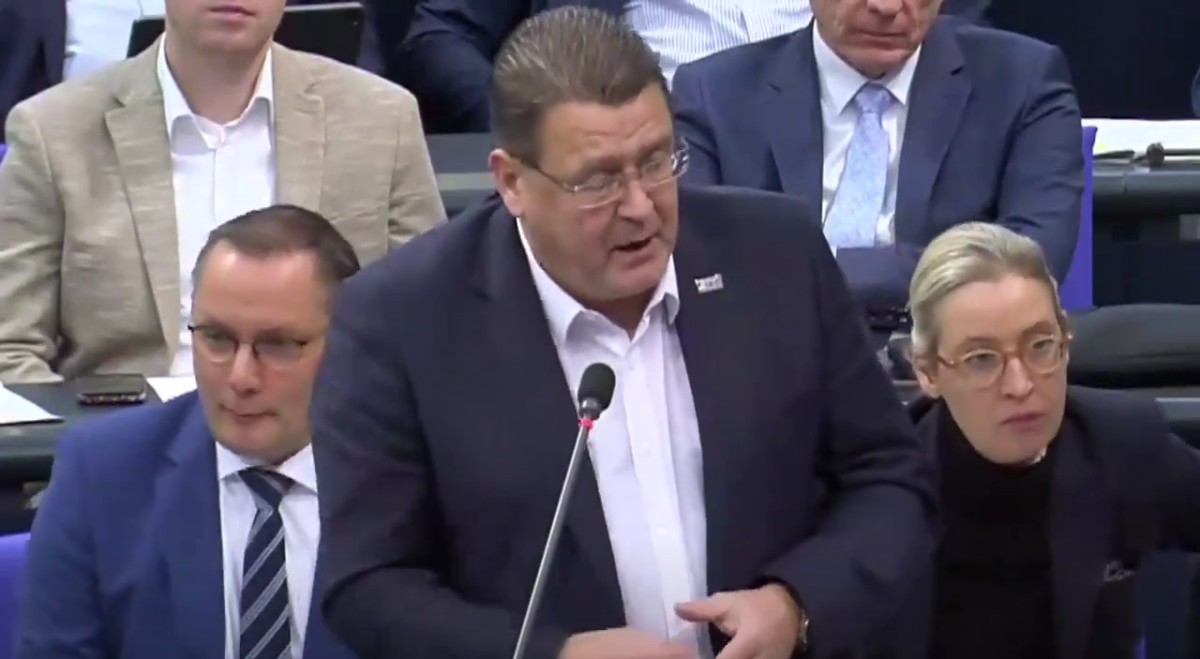 NoAFD_BTW33's tweet photo. #OVG #Münster: Das Bundesamt für #Verfassungsschutz hat die #AfD KORREKT eingestuft. Wobei, ein #Verdachtsfall ist der rechtsextreme Haufen schon lange nicht mehr. Deshalb wird die Hochstufung zeitnah erfolgen und das #AfDVerbot kommen...#ByeByeAfD #FCKNZS #BfV #Landesverräter https://t.co/EnMLjFIzvM