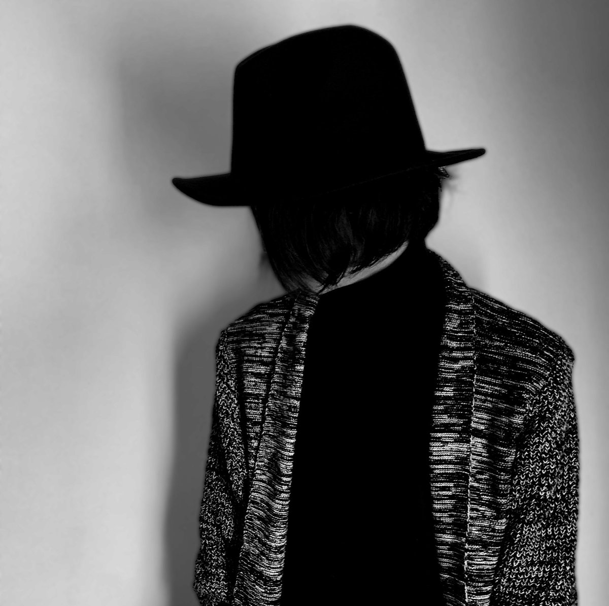 hiranodesign's tweet photo. Self Portrait.
#ポートレート #selfportrait #portrait #webdesigner #noirdesign https://t.co/SvKMGZgyc8