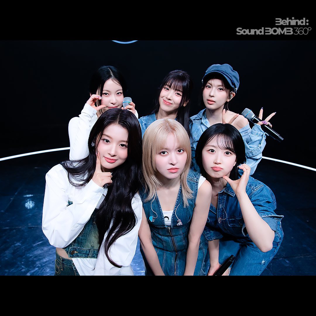 nmixxpics_'s tweet photo. #NMIXX sound bomb behind photos ; Run For Roses stage https://t.co/zlZJDqVBp8