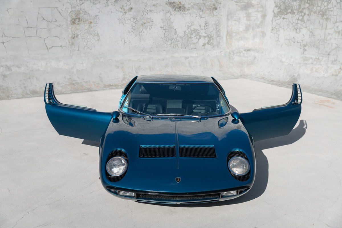 Happy #MiuraMonday my Twitter Friends with a 1970 #Lamborghini #Miura P400S finished in an astonishing Blu Spettrale Metallizzato #LamborghiniMiura 📸 @curatedinvest @ItaliAuto @alfamale87 @Rinoire @Retromania4ever @aut0mob @vividcloudofwat @KizoolSizam @FAFBulldog