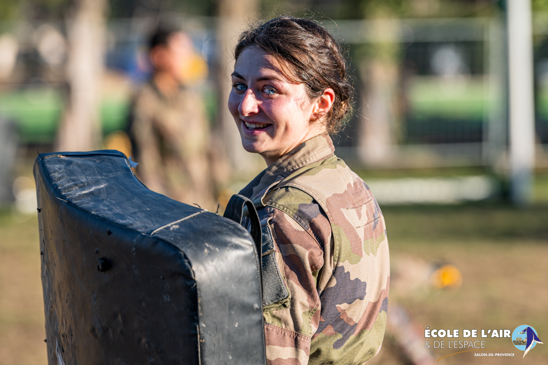 [#mondaymotivation] Souriez, c’est lundi ! Le début d’une nouvelle semaine pour accomplir de grandes choses ! 🛩 © R. Léal / armée de l'Air et de l'Espace #NotreDéfense