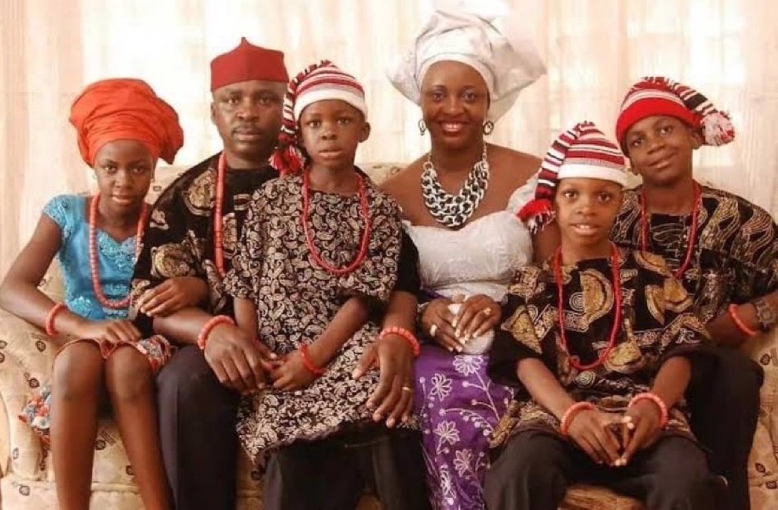 A beautiful Igbo family. ❤️