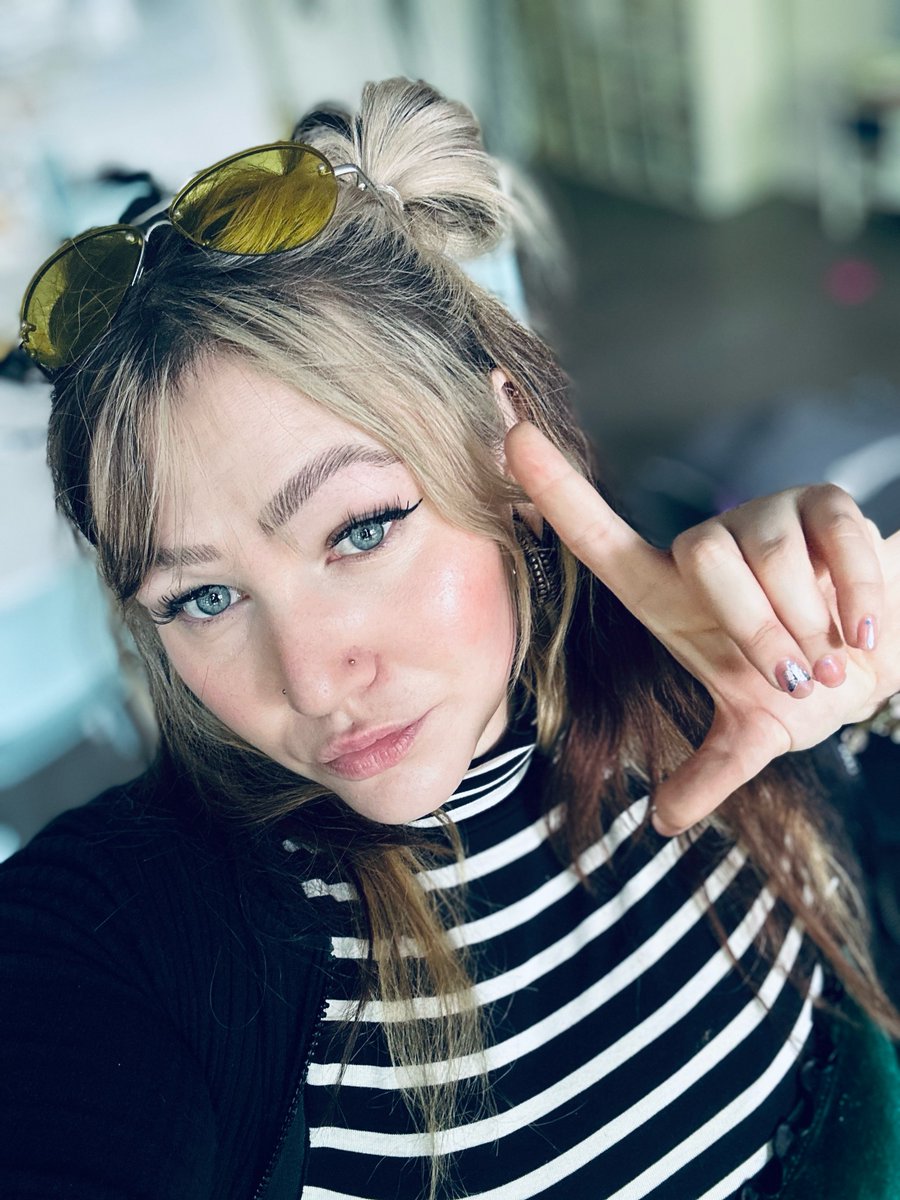 holzijen's tweet photo. Good morning piggies! #piggies #findom #femdom https://t.co/AOr6bs6yOp