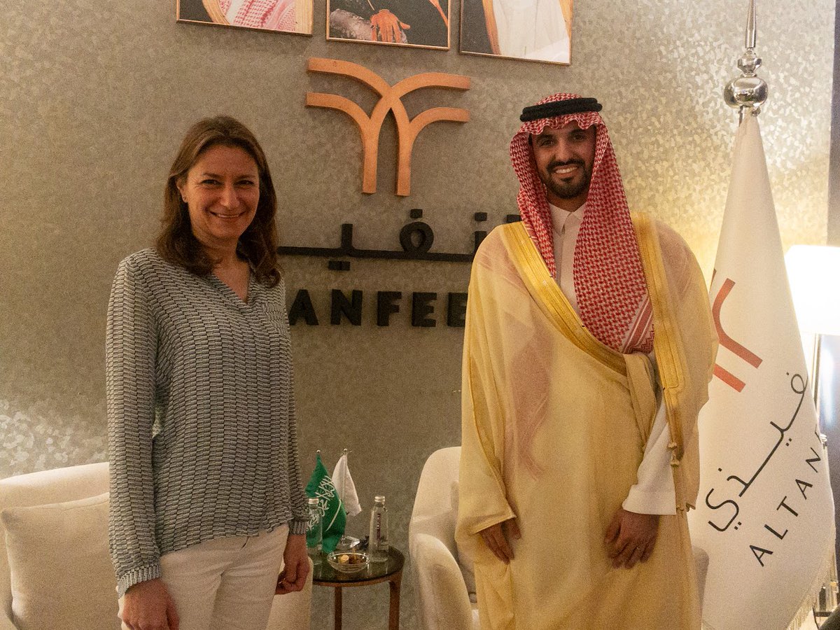 Just landed & great to be welcomed by the Saudi Deputy Minister of Tourism, His Excellency Sultan Al Mussallam, ahead of GREAT Futures launch event. Looking fwd to meeting counterparts across the Saudi Govt to seize opportunities for our brilliant tourism & Creative Industries.
