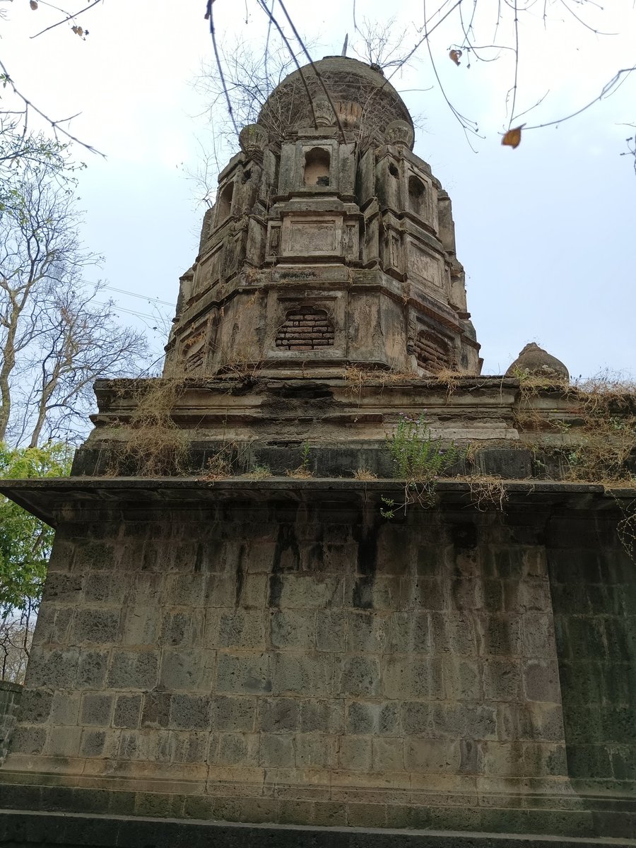 Drop a photograph of a #HinduTemple from your gallery