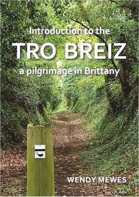 My new book is out this week. I'll be signing copies at L'Autre Rive café/bookshop in Berrien tomorrow 14H-16H30. This is the first of two books I'm doing this year about this medieval Breton pilgrimage. Grateful for any publicity. #Brittany #Bretagne #pilgrimage