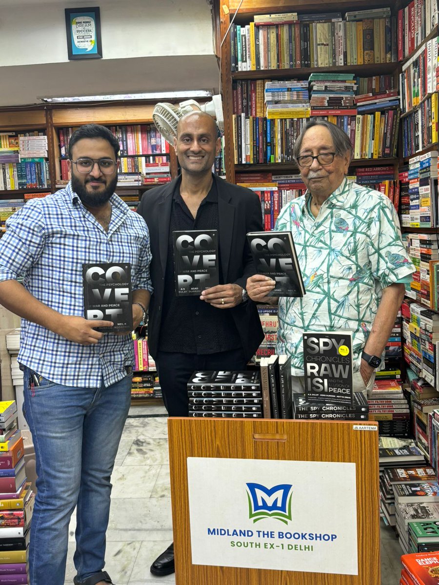 HarperCollinsIN's tweet image. Spymaster #ASDulat and #NeilKAggarwal sign copies of their latest #Covert at @Bahrisons_books and @midlandsouthex. Get your signed copies today!