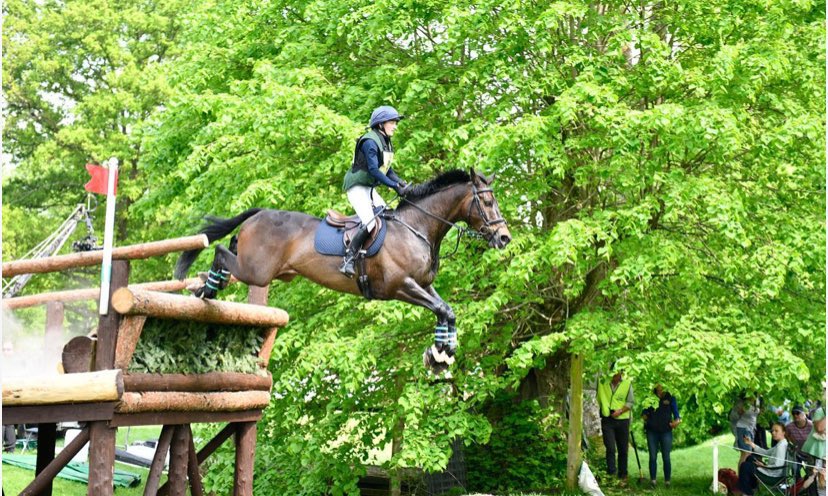 Huge congratulations to @Latta_Lucy for becoming the first Irish woman to make the Badminton Horse Trials podium since the brilliant @Jessica_Racing - incredible result at just 24yo and good timing too! 🇮🇪 👏