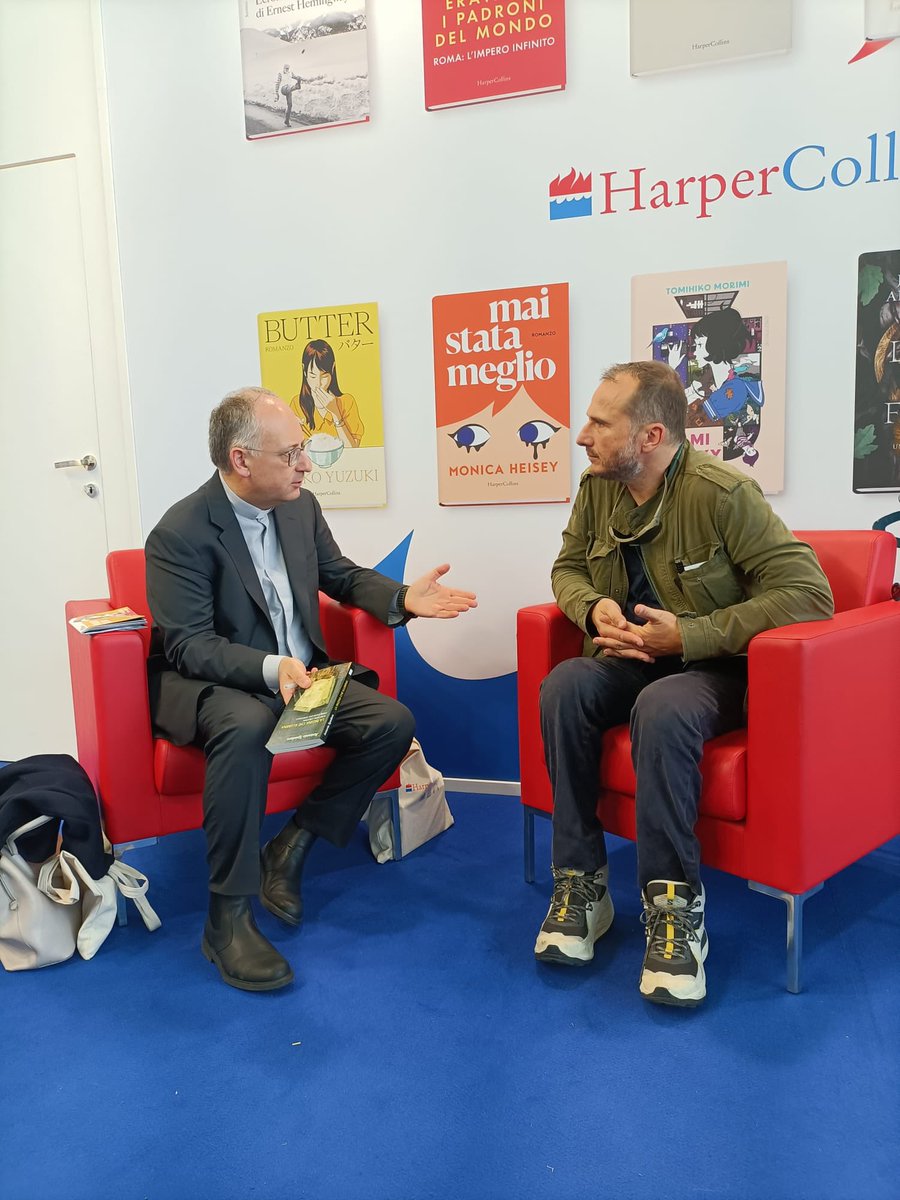 Nico Piro (@_nico_piro_) on Twitter photo Al #SalTo24 una bella chiacchierata con padre <a href="/antoniospadaro/">Antonio Spadaro</a> su questo mondo che gira…
Ps ci siamo visti allo stand <a href="/harpercollinsIT/">HarperCollins Italia</a> dove LIFE il libro di Papa Francesco sta andando alla grande Al #SalTo24 una bella chiacchierata con padre <a href="/antoniospadaro/">Antonio Spadaro</a> su questo mondo che gira…
Ps ci siamo visti allo stand <a href="/harpercollinsIT/">HarperCollins Italia</a> dove LIFE il libro di Papa Francesco sta andando alla grande