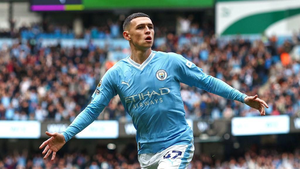 COMPETITION 🚨 ‼️

If Foden scores 1st vs Tottenham we will give away a £25 Giftcard! 

To Enter:

1. Follow @FSKingdom__ 
2. RT this tweet AND pinned tweet
3. Comment time of goal

Closest time wins!

#MCFC #Spurs #Tottenham #Competition #PremierLeague #Footballshirt