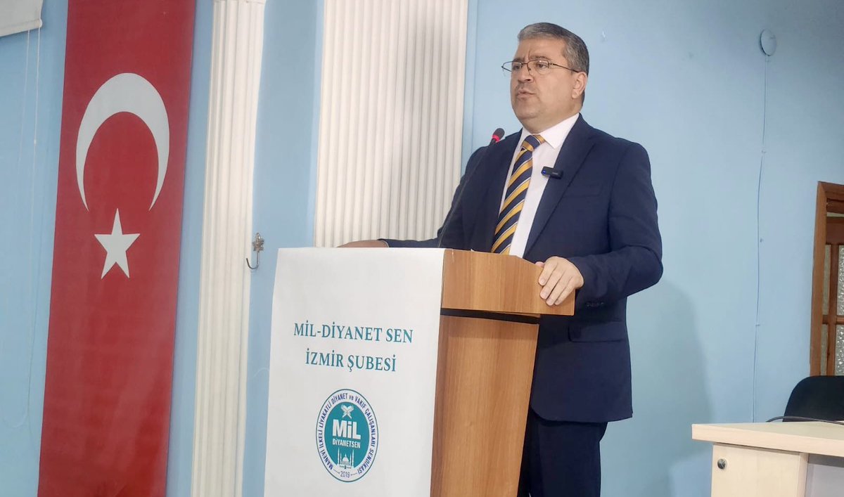 MUHTEŞEM İZMİR KONGRESİ..!

Mil-Diyanet Sen İzmir şubesi olağan genel kurulu coşku içinde gerçekleştirildi. Genel Başkan Celaleddin Gül’ün de katıldığı genel kurula yoğun bir ilgi vardı. Yaklaşık 14 ay önce İzmir il başkanlığı görevine getirilen Bekir Doğan başkanımızın kısa