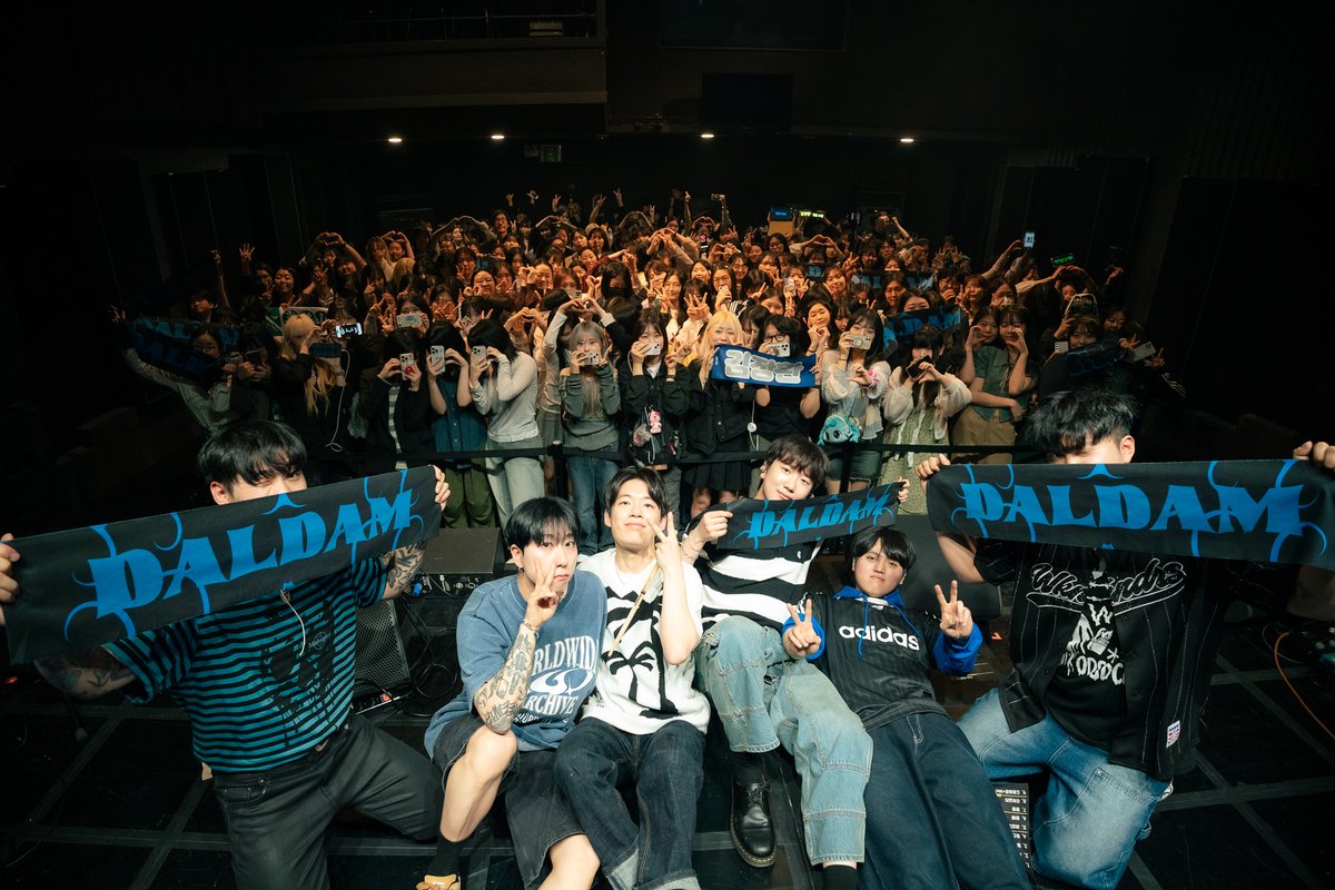 SUM_festival's tweet photo. live SUM 2024 : 달담
2024년 첫 번째 라이브썸 속에 푸름과 청춘을 새긴 #달담
#liveSUM #liveSUM2024 #라이브썸 #달담 #까치산 #향 #HYANG #공연 #라이브 #홍대 #CJ아지트광흥창 https://t.co/NcSgrz6A31