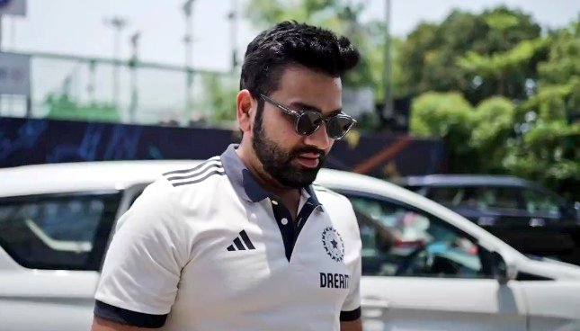 Captain Rohit Sharma in Team India's new traveling jersey. 🇮🇳