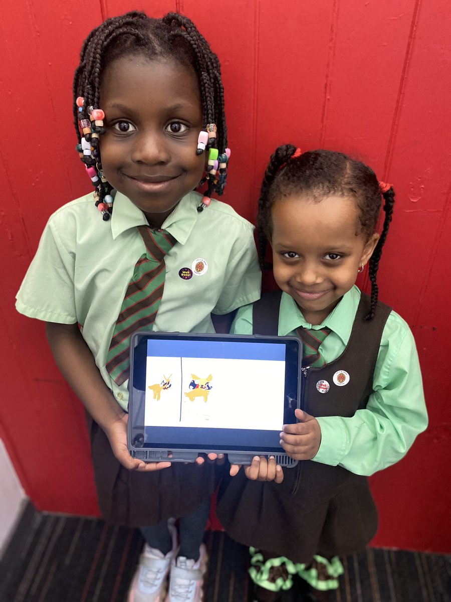 A&C from P1 @St_Denis_PS have been working hard to retell the story of ‘The Gruffalo’ using their Book Creator skills. Fantastic digital drawings, girls! You can even insert a text box! I’m so proud of you!❤️💚 @literacyfor_ALL @DL_for_All @GlasgowRTC