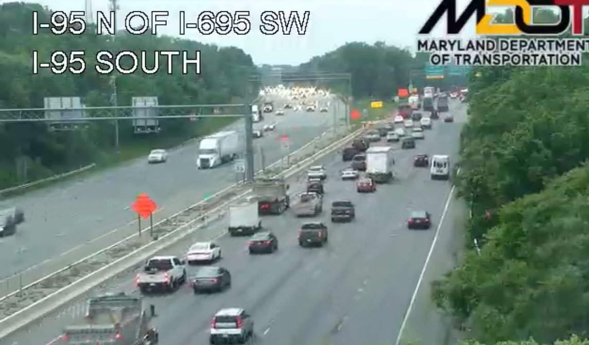 Delays on I-95 SB leading up to a crash prior to I-695(SW) blocking two left lanes. @wbalradio @98Rock #wbaltraffic #mdtraffic #baltraffic
