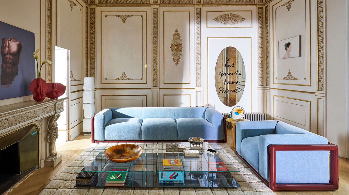 In 2024, furnishing your home will be all about embracing the past. Say goodbye to modern minimalism and hello to cozy nostalgia with vintage finds, retro patterns, and classic pieces.
Learn more: blog.lomuarredi.com/2024/05/furnis…
#trends #luxuryhome #furniture #LuxuryLiving #lomuarredi