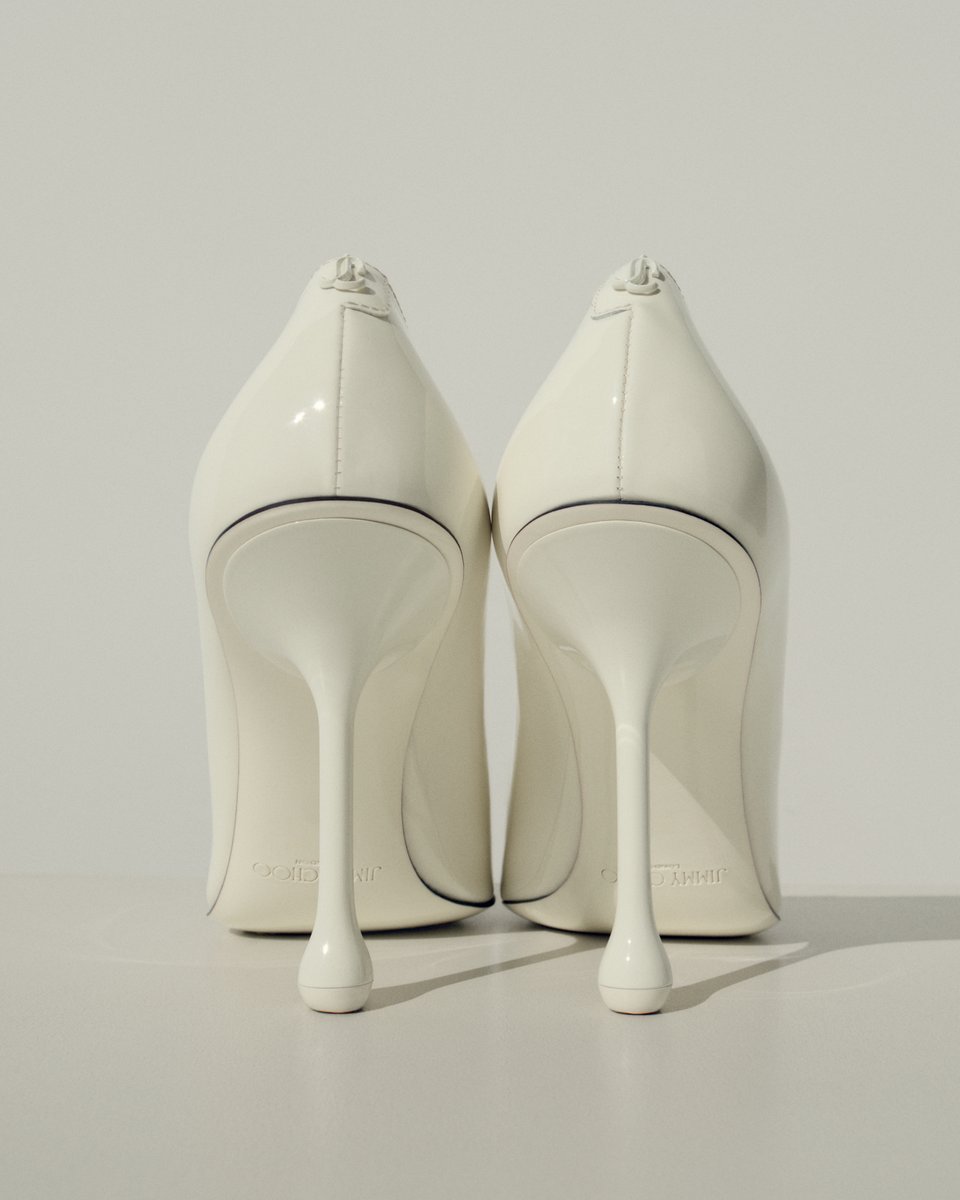 The Ixia pump with signature drop heel Summer 2024 #JimmyChoo jimmychoo.com/en/collections…