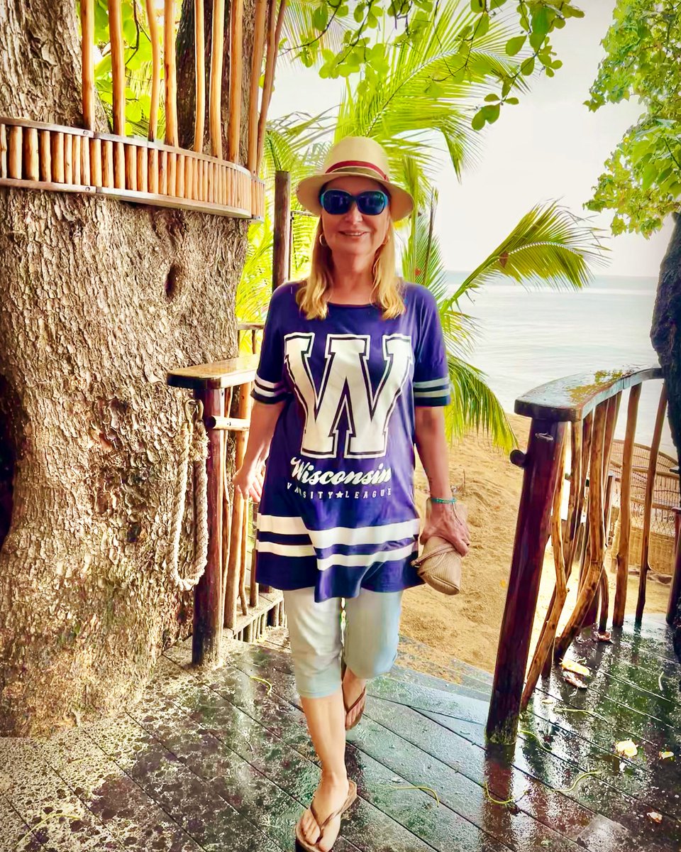 Siân Lloyd tweet media