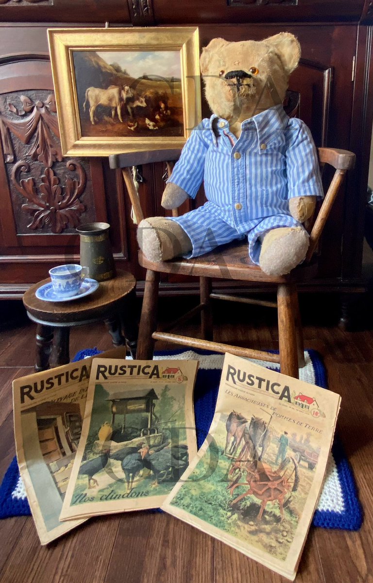 Good morning #elevenseshour New items 🤎 1940s pyjama teddy, mini antique chair & stool. Empire Works mini cup & saucer, Victorian oil painting, vintage money box & old French magazines. DM or contact, Dieudonneart.com/contact #vintage #antique #wood #art #teddybears #buzhour