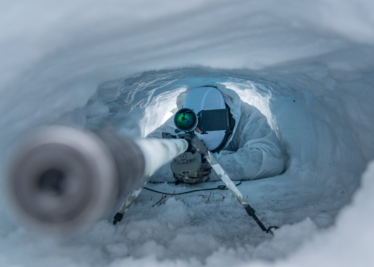 Peek-a-Boo... We see you! 👓

Our 🇮🇹 Mountain Troopers @Esercito don’t let freezing temperatures stop them from hitting the mark 🎯 

Even in the harshest environments, nothing escapes the watchful eyes of @NATO 💪🪖 

#WeAreNATO | #StrongerTogether | #DeterAndDefend