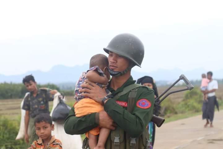 ro_salam1's tweet photo. အဖြူဆိုပြီး သကြားမှတ်လို့ စားခဲ့ဖူးရင် ငံနေမှသာ ဆားမှန်းသိတော့တယ်။  ဒါကြောင့် လူတွေကို အပေါ်ယံကြည့်ပြီး ဆုံးဖြတ်လို့မရဘူး။ 

ဒါကတော့ အကြမ်းဖက် AA ဦးစီးချုပ် @TwanMrat ရဲ့ညွှန်ကြားချက်အတိုင်းဆော့နေတာ၊ သူတော်ကောင်းလိုလိုဟန်‌‌ေဆာင်နေတာ‌ပေါ့။ https://t.co/3R6HGgs04f