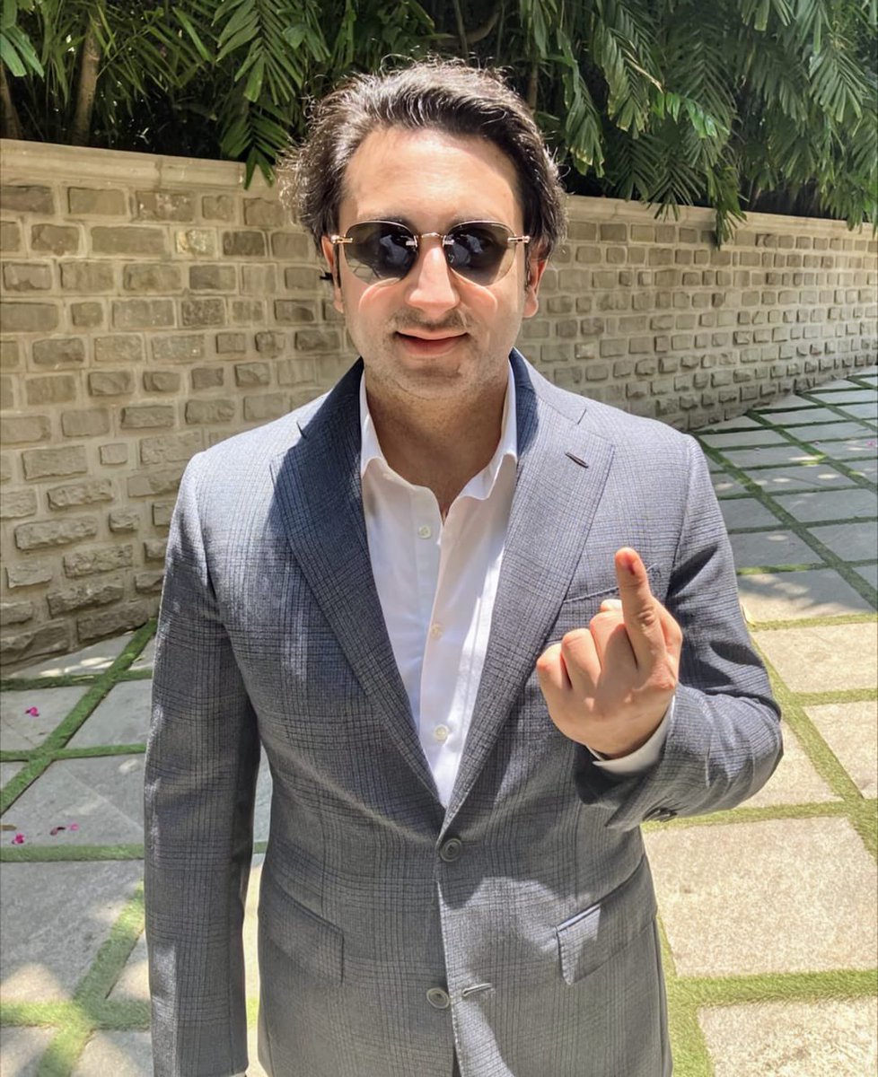 Today, I cast my vote as a proud citizen of this great nation. I urge all those eligible to do the same and exercise your democratic right and responsibility for India's growth and future.