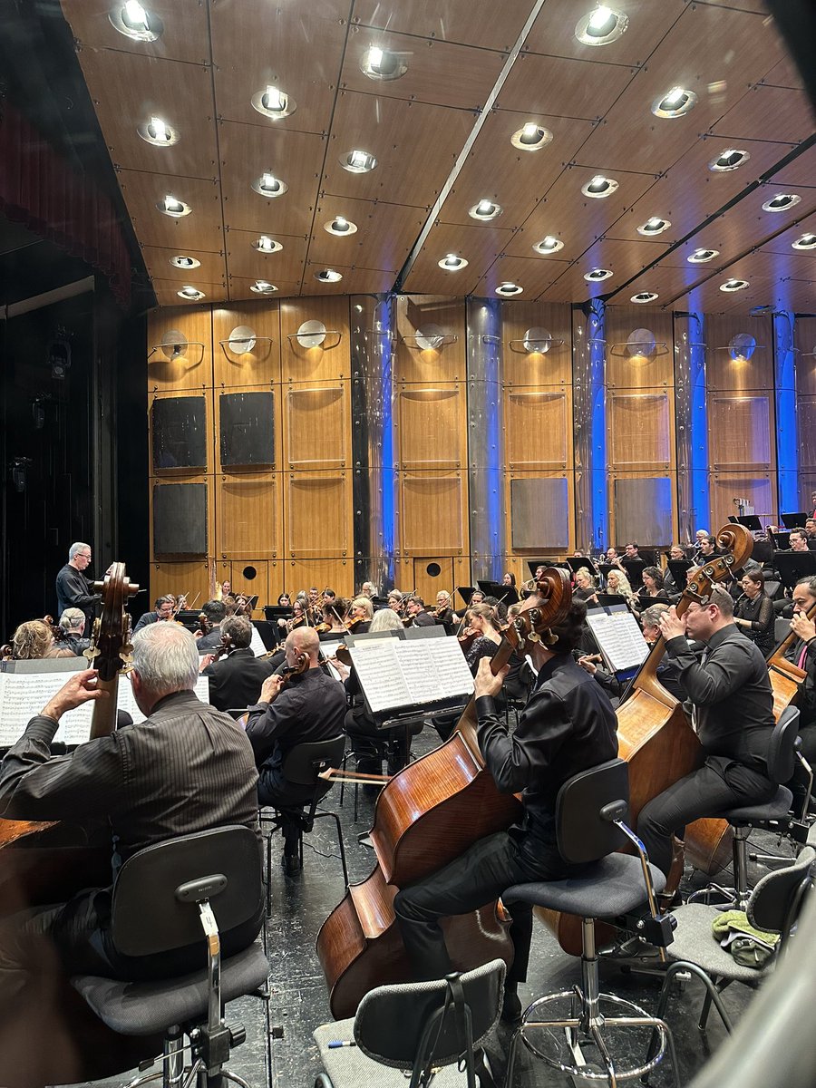 Deutsche Philharmonie Merck (@dphilmerck) on Twitter photo Standing Ovations auch beim zweiten Konzert von Magic of Movie gestern Abend im <a href="/StaatstheaterDA/">Staatstheater Darmstadt</a> auch diesmal mit bei dem jungen Filmkomponisten Leonard Küßner.
Heute Abend um 19.30 Uhr starten das dritte Konzert. Eventuelle Restkarten an der Abendkasse. Wir freuen uns drauf! Standing Ovations auch beim zweiten Konzert von Magic of Movie gestern Abend im <a href="/StaatstheaterDA/">Staatstheater Darmstadt</a> auch diesmal mit bei dem jungen Filmkomponisten Leonard Küßner.
Heute Abend um 19.30 Uhr starten das dritte Konzert. Eventuelle Restkarten an der Abendkasse. Wir freuen uns drauf!