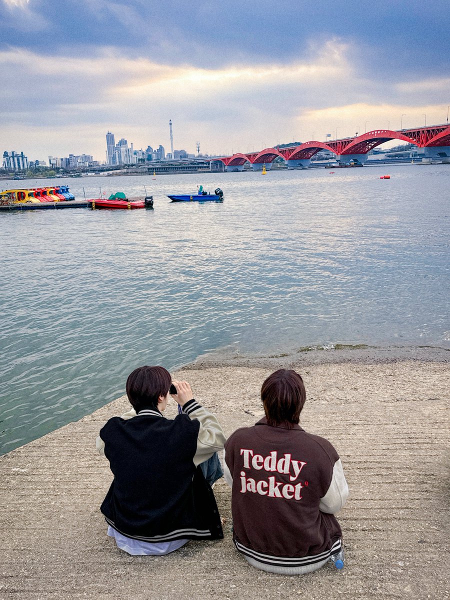 TWS_PLEDIS's tweet photo. 24/7📹LOG
5/13 8PM 🕗

#TWS #투어스 #247WithUs https://t.co/uTVq6uP4Iy