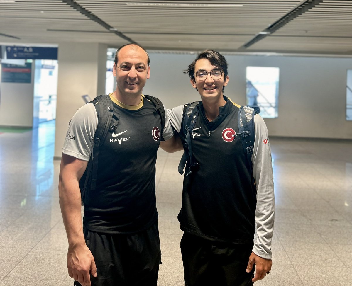 ozcan_esen's tweet image. TRIPLE TRIUMPH.
@metegazoz reigns supreme and makes history holding now ALL 3 major titles
#olympicchampion 
#worldchampion 
#europeanchampion 
It is a privilege working with #thegoat of #archery &amp;amp; this amazing athlete. I am also humbled being part of it when he makes history