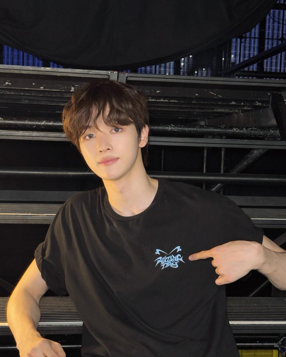 jsc_pics's tweet photo. 240513 riize instagram update with sungchan

" RIIZING DAY🦋 " https://t.co/74DfA5SgGX