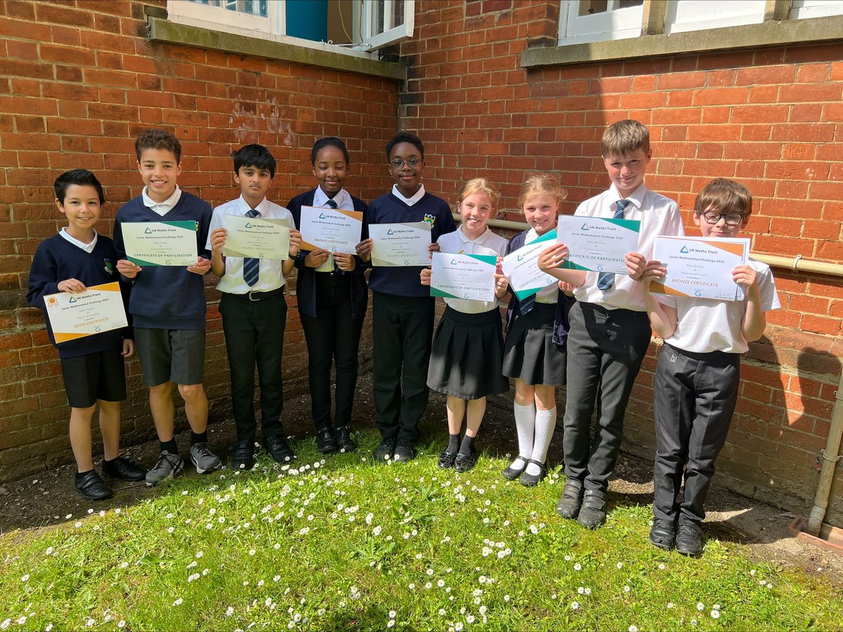 A big well done to our Year 6 students who entered the recent UK Maths Challenge. The students did an amazing job and received 2 Bronze, 2 Silver and 1 Gold Award (well done Yakub)! Many thanks to Mrs Eaves for organising and helping the students achieve such fantastic results!