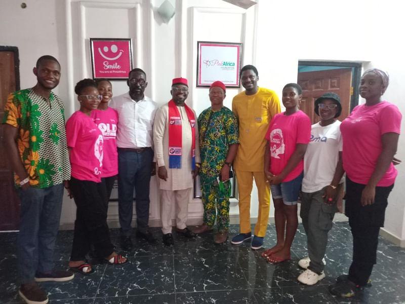 BoldlyPink_PAF's tweet photo. Pictures from the visit of the Nigerian Cancer Society President @President_NCS accompanied by Dr Chikadibia Ukoma (Consultant Haematologist, FMC Keffi Nassarawa and Executive Director, Leukaemia Care Plus initiative).
#ImpactingGenerations #ImpactfulPartnerships https://t.co/Ng45SfasOx