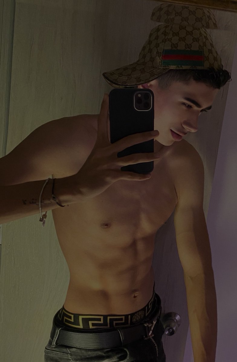 mateortiz111's tweet photo. Come with me🔥   RT⚡️ https://t.co/PfyKaW5BOv