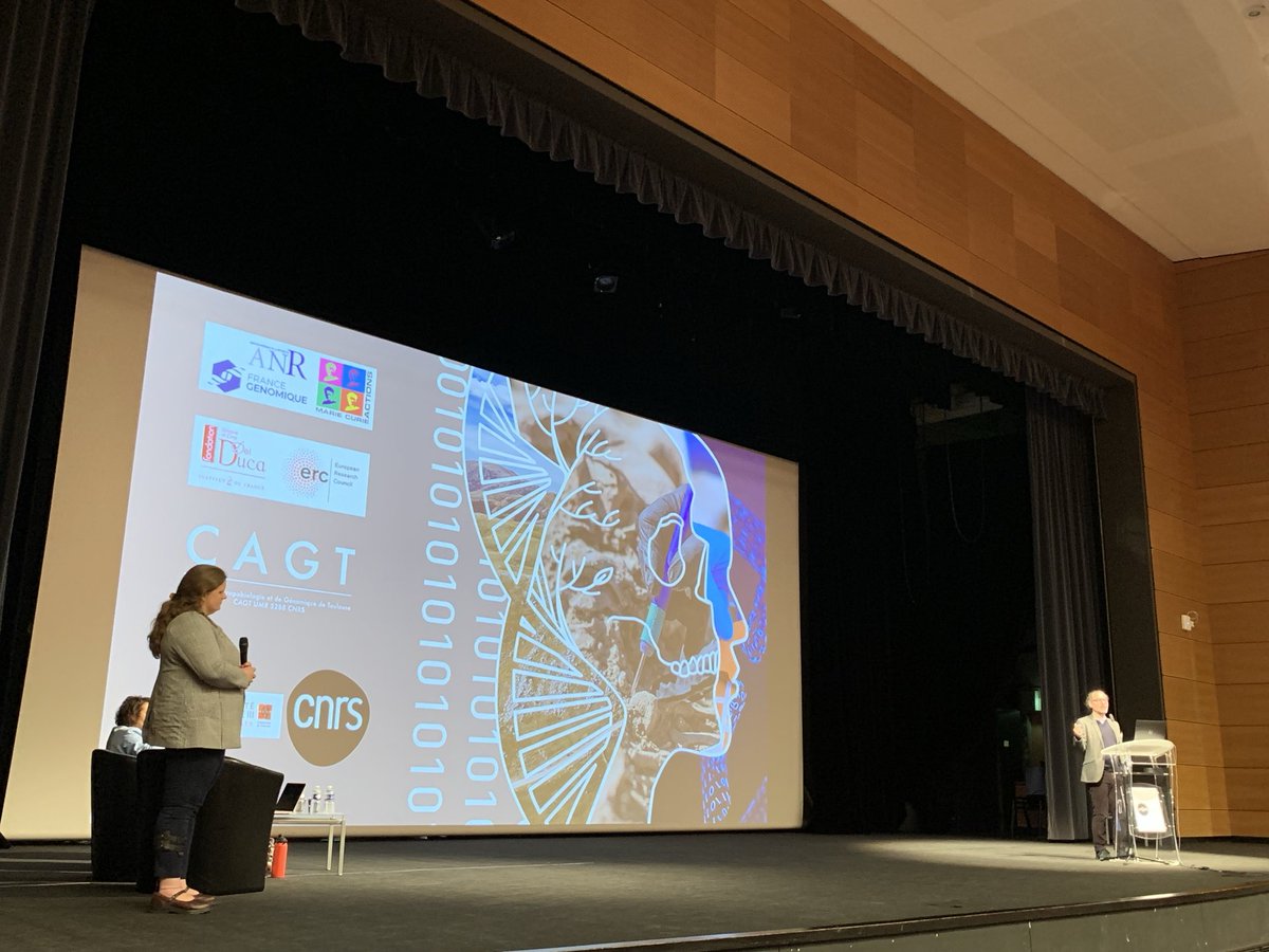 horsegenome24's tweet image. Day2: very interesting keynote conference of Ludovic Orlando about pre-domestic equids and horses after domestication 2300 years ago in the Don valley.
