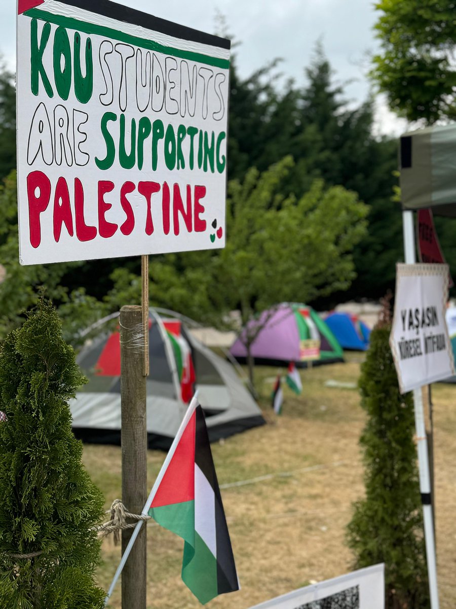 ❝ABD üniversitelerinde başlayan kampüs intifadasına omuz veriyoruz❞

Kocaeli Üniversitesi kampüsünde Gazze için dayanışma çadırı kuruldu.