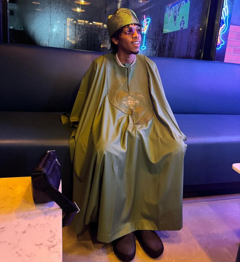 Mrklassiq_'s tweet image. Look how I Styled one of the biggest Afro beats legends in the world @alhajitekno
it keeps getting bigger 🙏